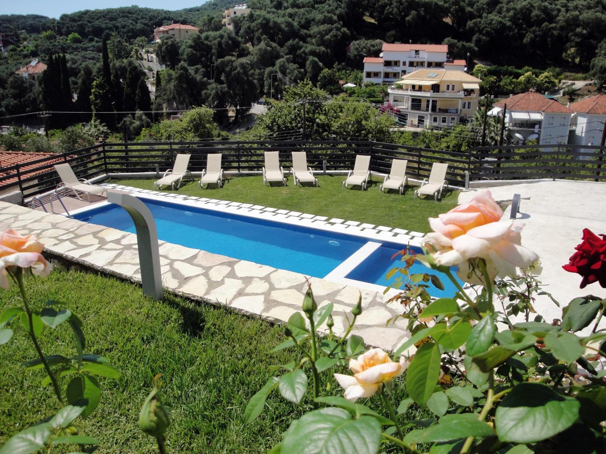 Mediterraneo Resort Parga Bagian luar foto